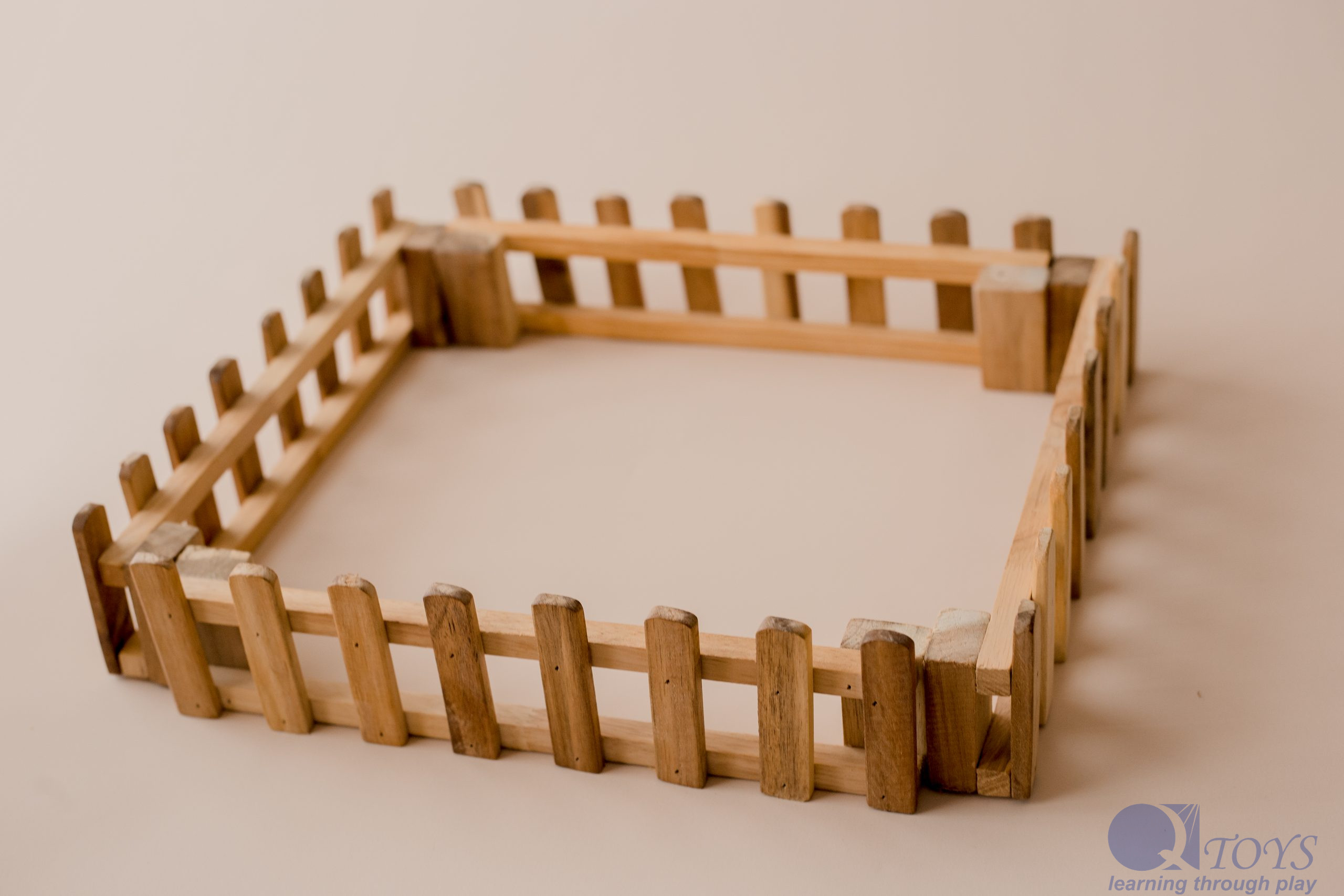 Bộ 4 Hàng Rào Gỗ Bộ 4 Hàng Rào Gỗ